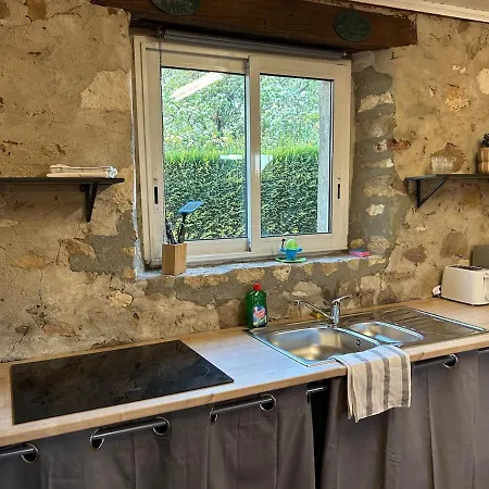 Independant Avec Cour *