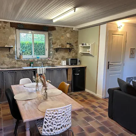 Сasa de vacaciones Indépendant Avec Cour Tennie